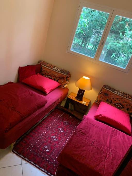 Maisonnette En Clairiere De Foret Gambais Bagian luar foto